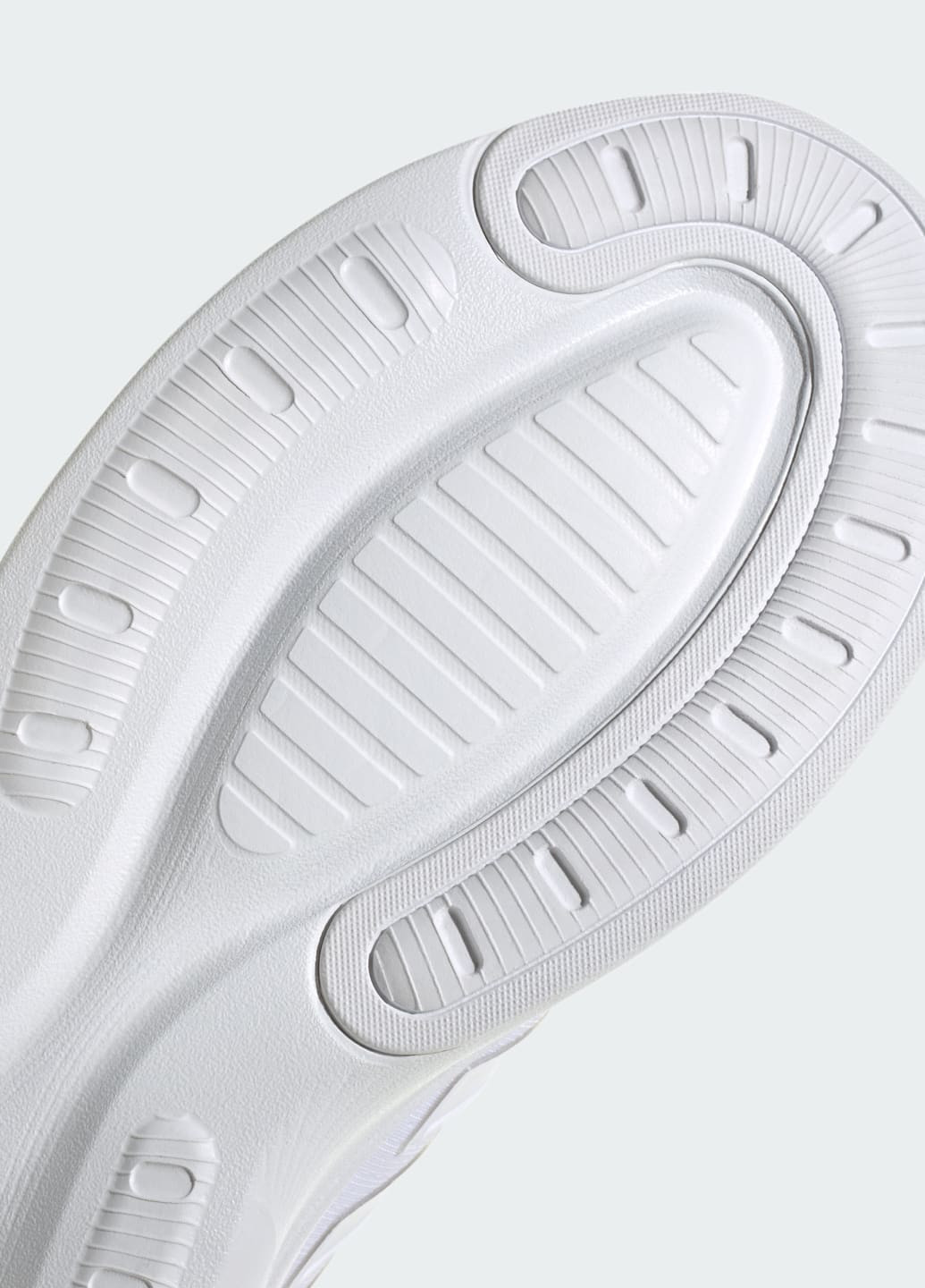Білі всесезон кросівки alphaedge + adidas