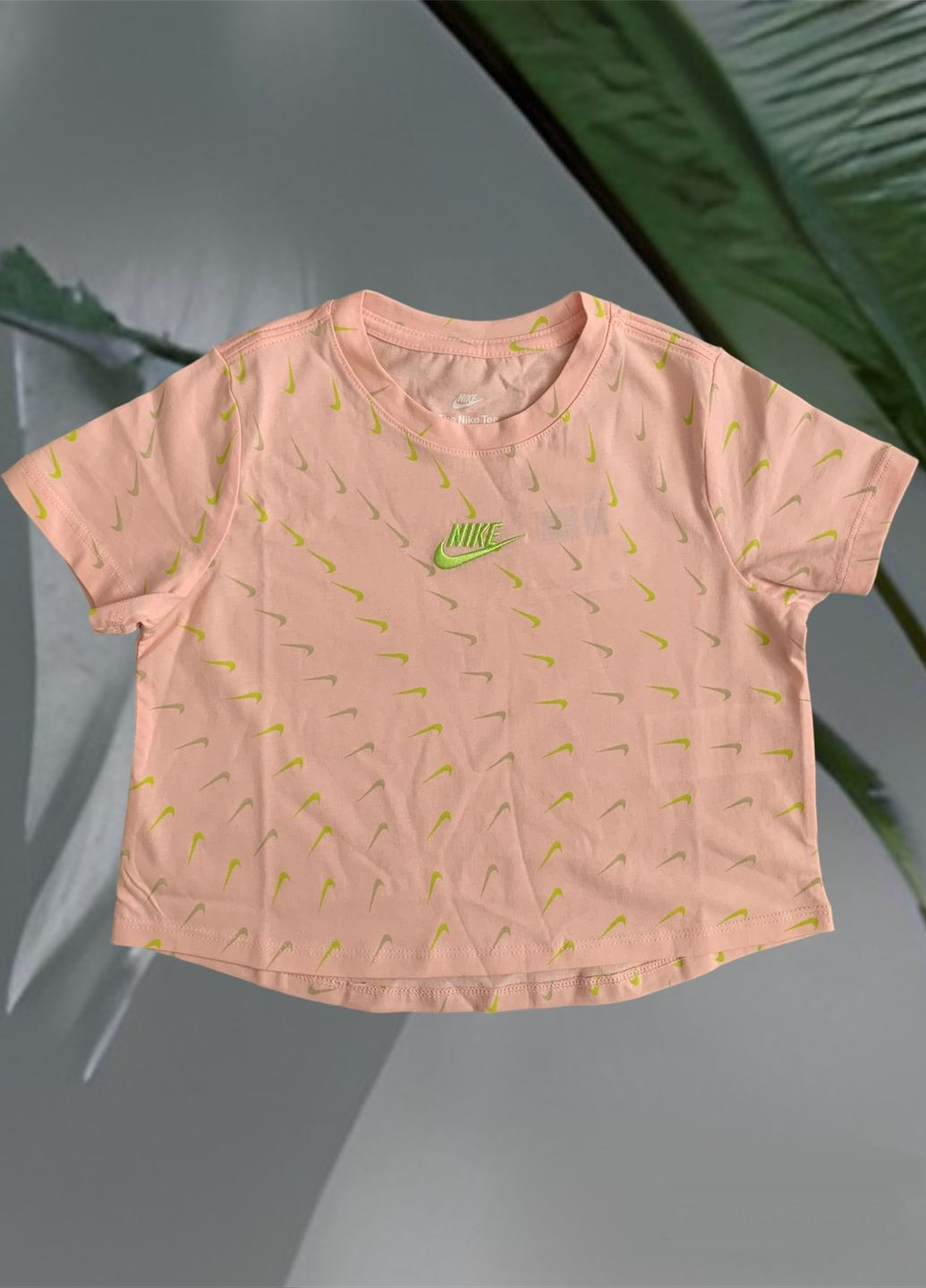 Персикова футболка Nike
