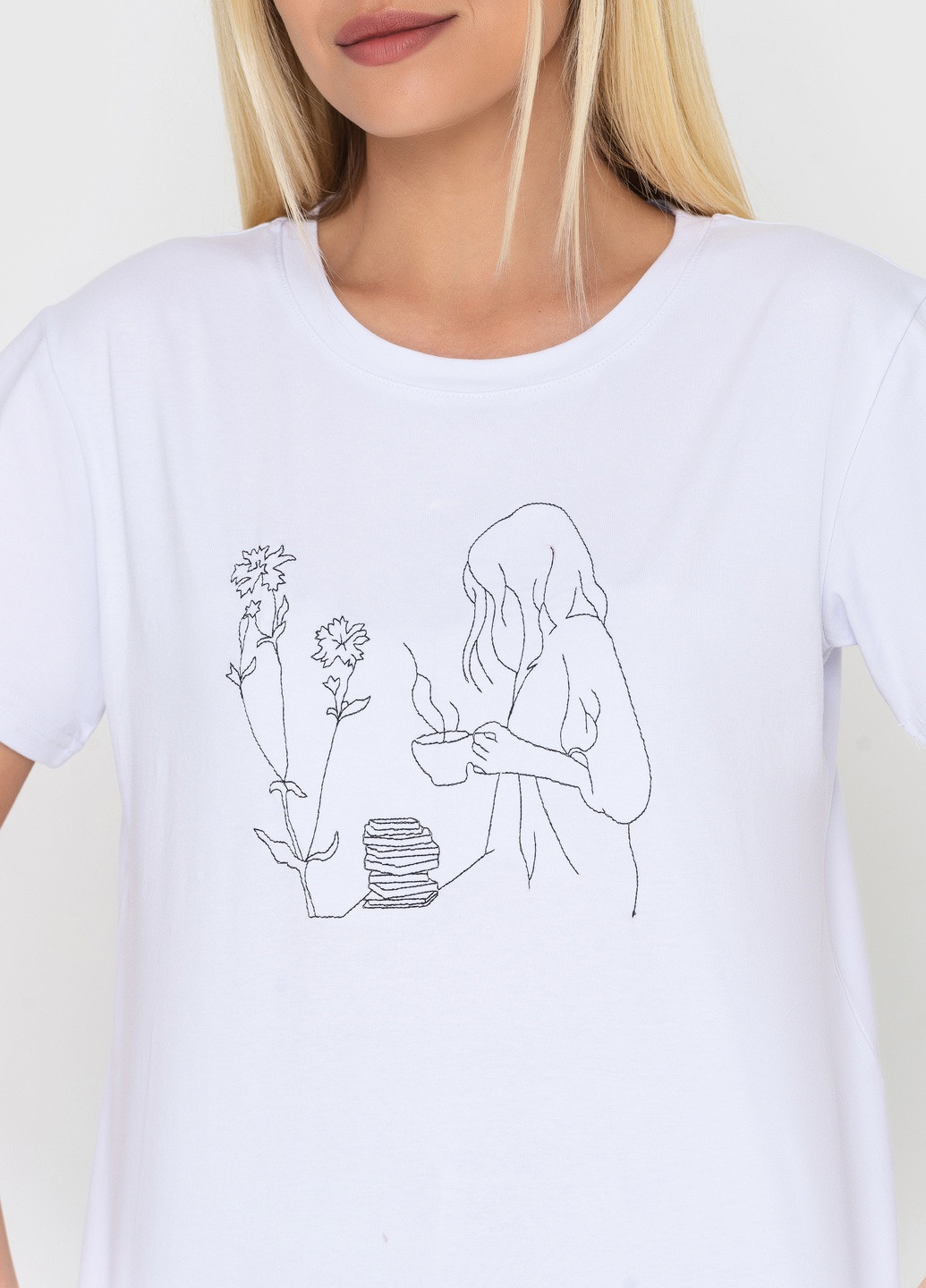 Жіноча футболка з вишивкою BeART футболка (258617908)