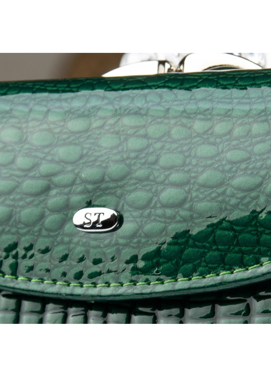 Жіночий лакований гаманець зі шкіри LR WS-11 dark-green Sergio Torretti (272949983)