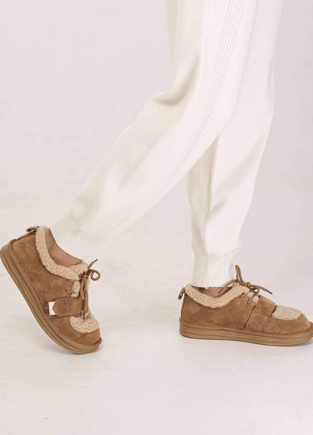 Туфли с мехом коричневые замшевые Lonza на платформе