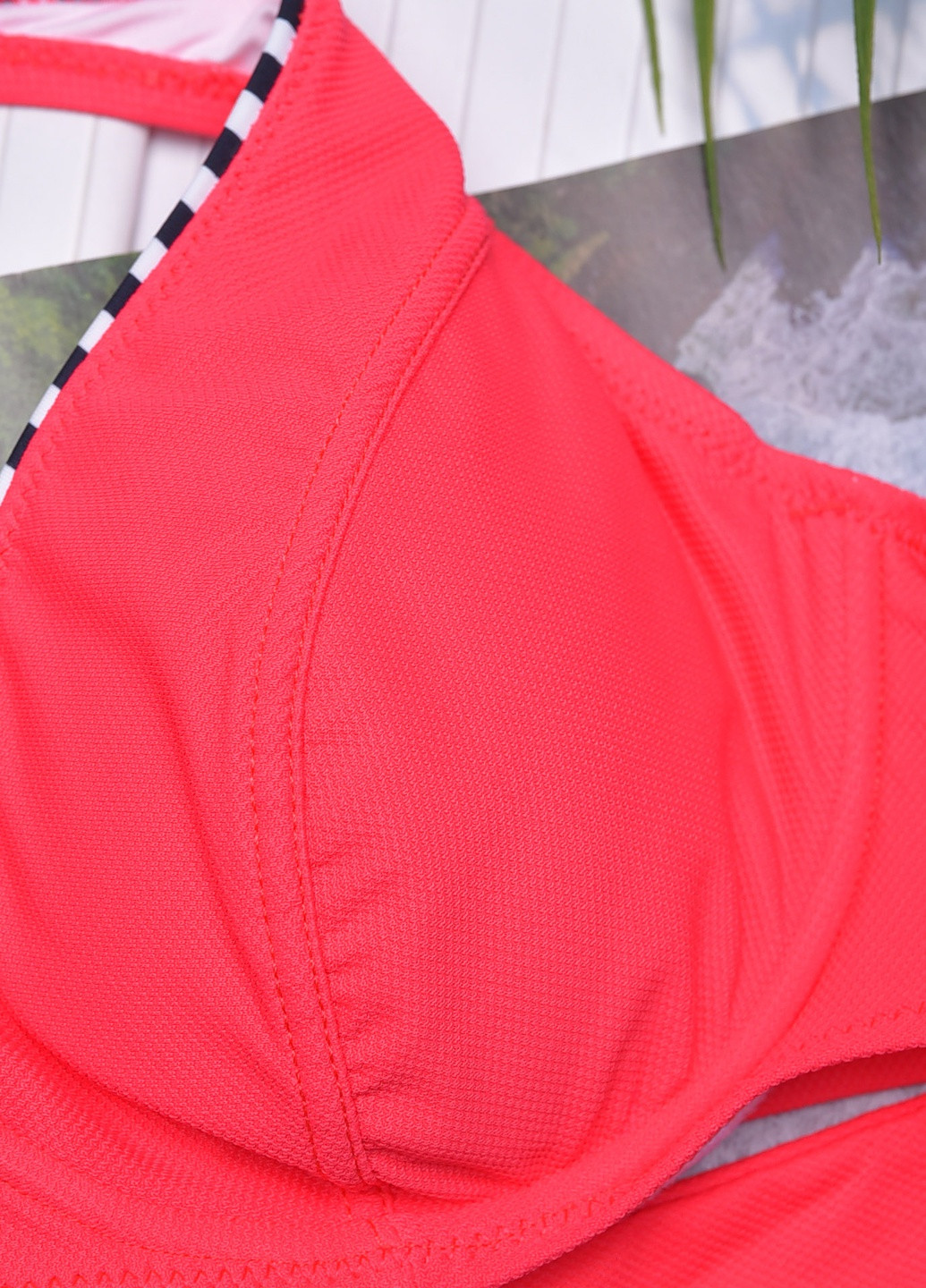 Рожевий літній жіночий купальник рожевого кольору роздільний Let's Shop
