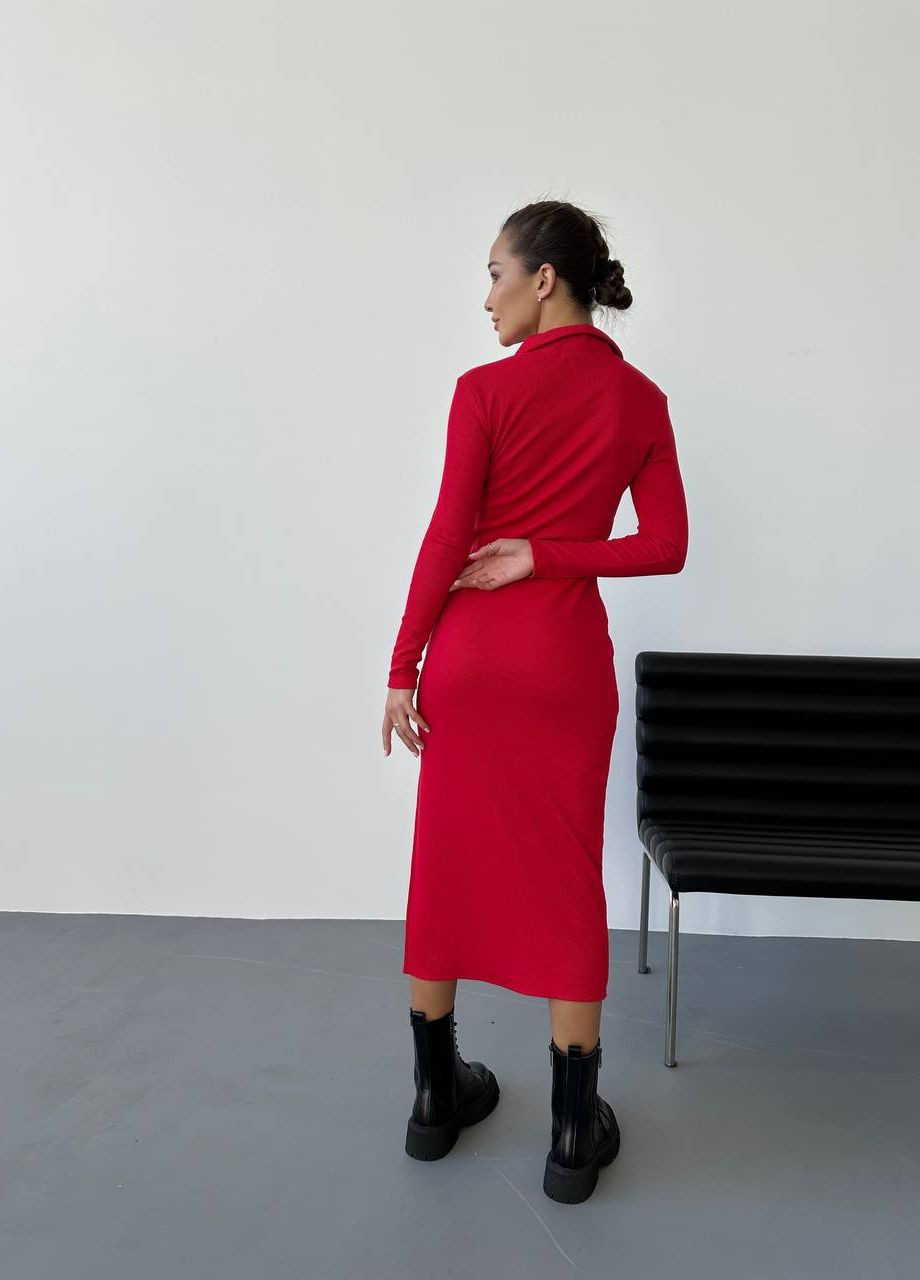 Красное кэжуал теплое платье на флисе в рубчик Vakko однотонное