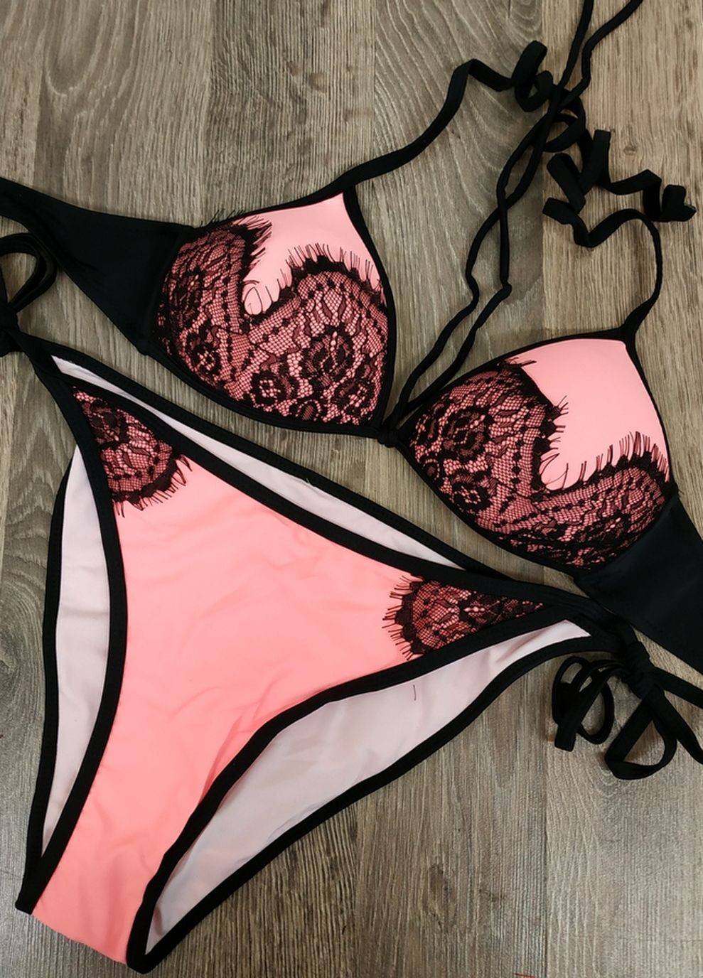 Помаранчевий літній купальник помаранчевий з чорним мереживом плавки на зав'язках роздільний No Brand