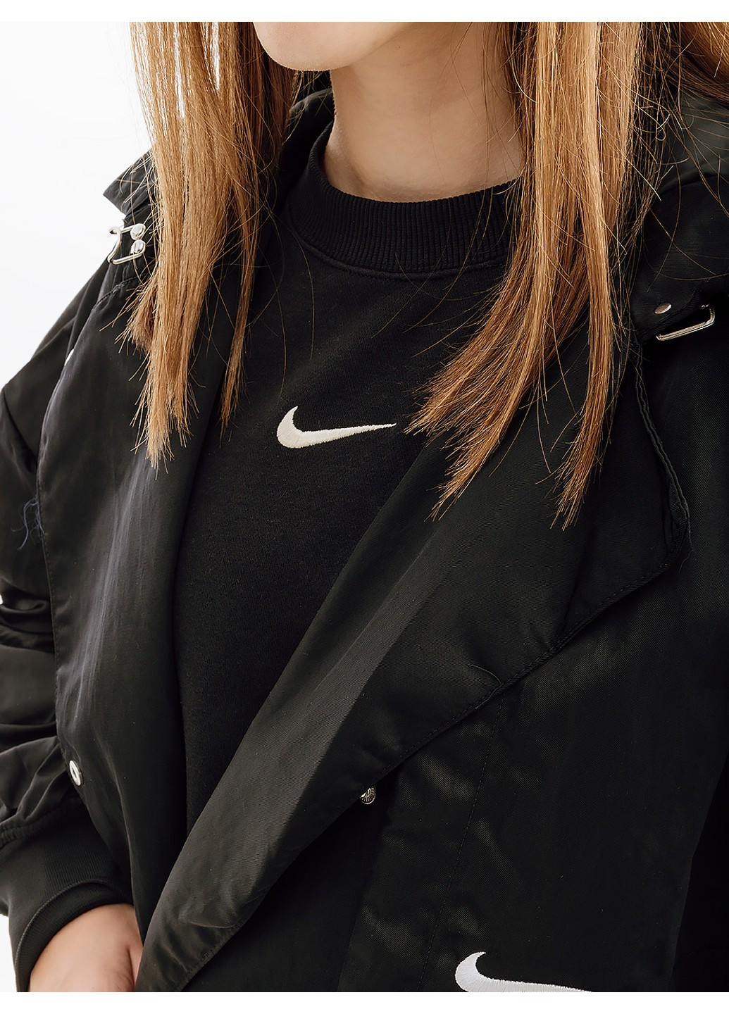 Чорна демісезонна куртка trench su Nike