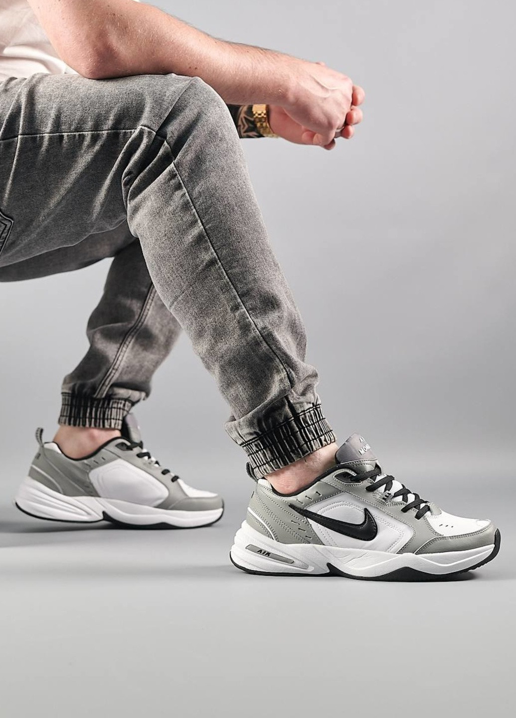 Nike air monarch gray 2025