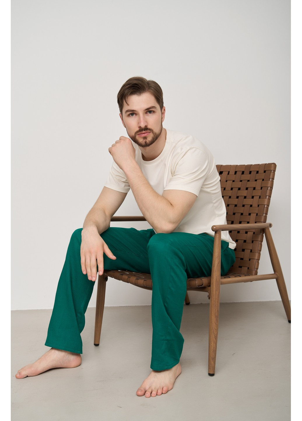 Зеленые домашние демисезонные прямые брюки Handy Wear