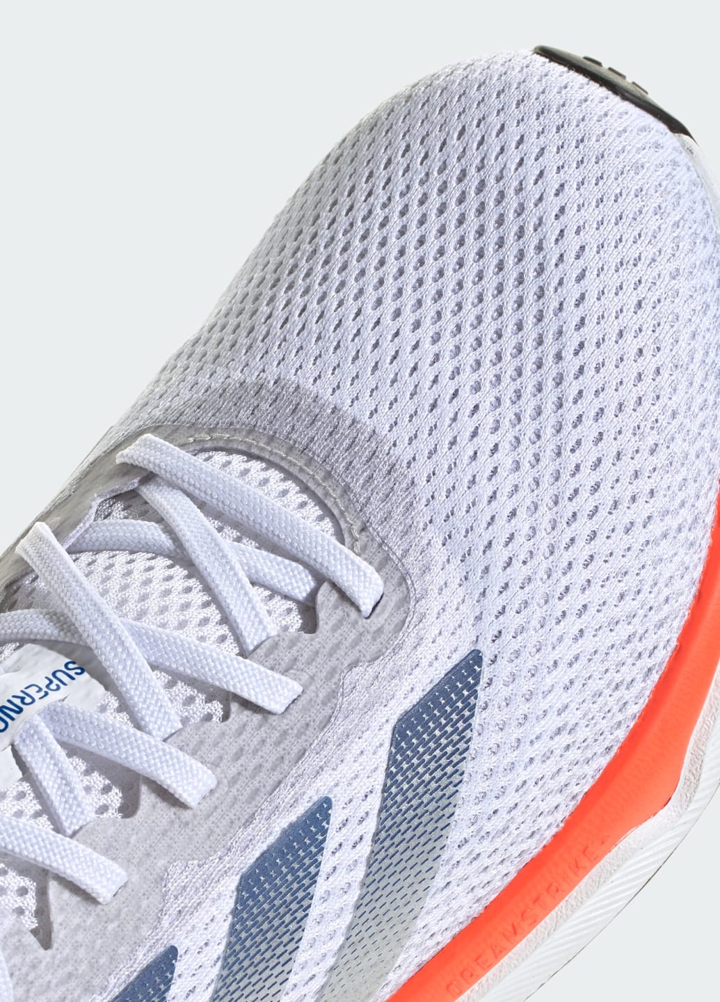 Білі всесезон кросівки supernova stride adidas