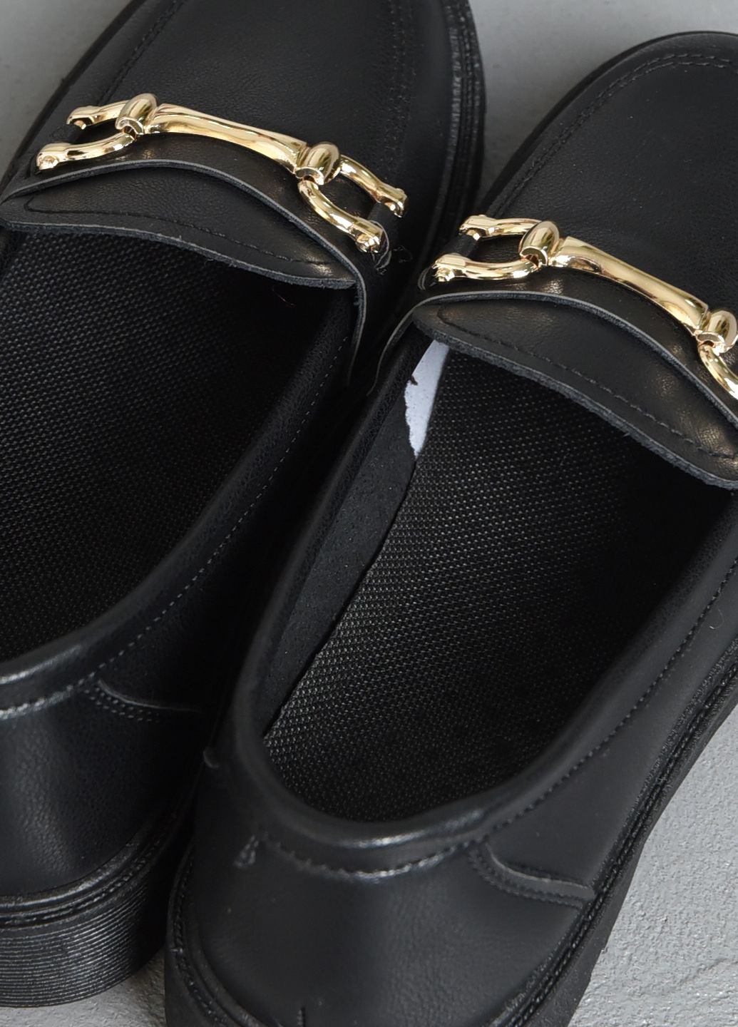 Туфлі-лофери жіночі чорного кольору Let's Shop (274535703)