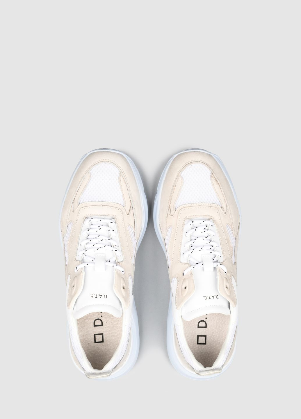 Белые кроссовки Date