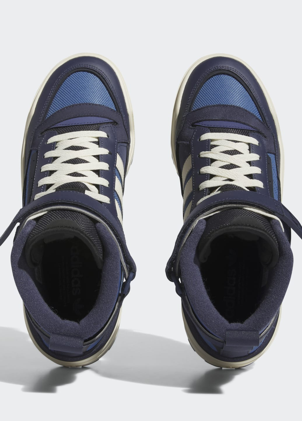 Синие всесезонные кроссовки forum adidas
