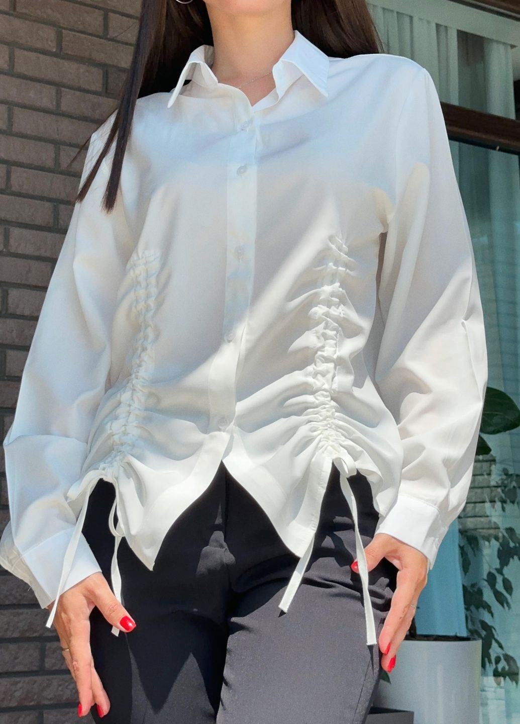 Белая летняя блузка женская белого цвета размер 42-48 с баской Let's Shop