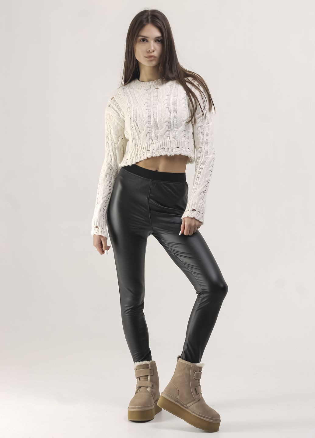 Молочный свитер женский молочный Bisou