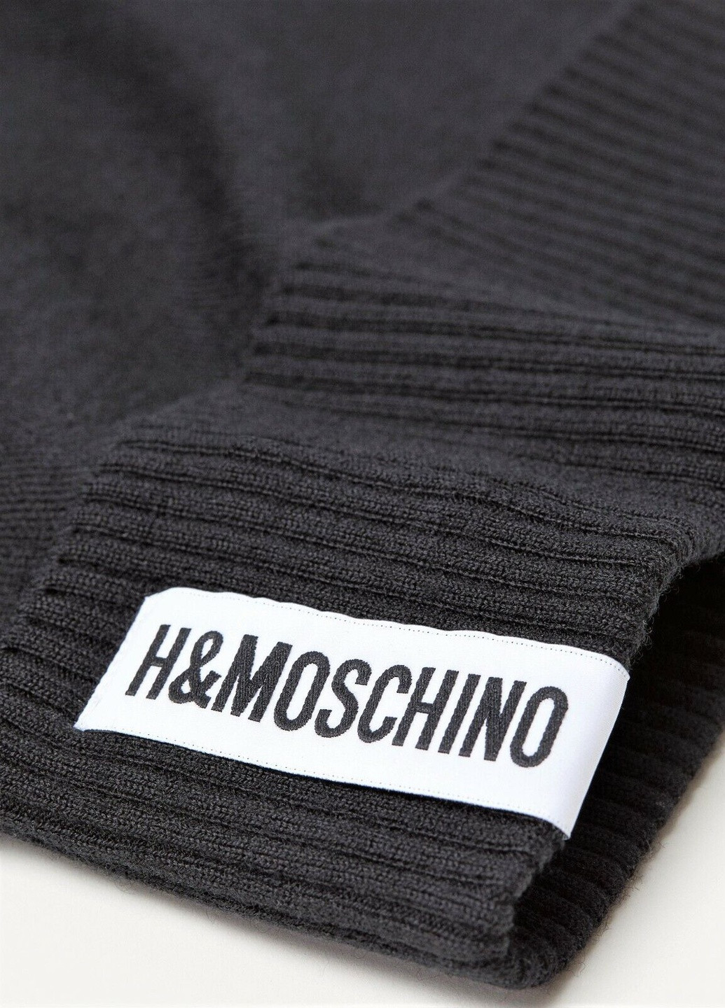 Шапка H&M однотонная чёрная кэжуал шерсть