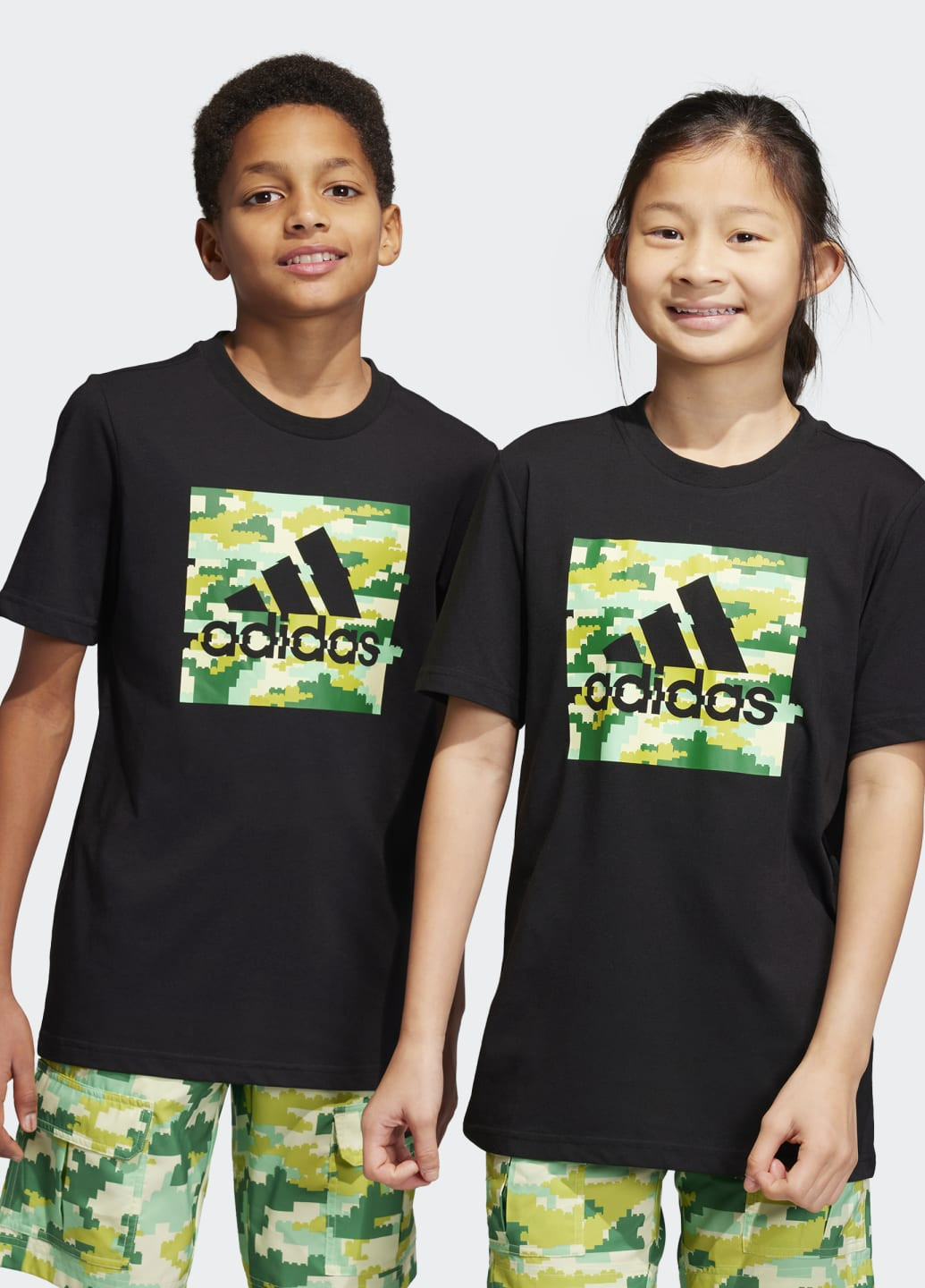 Чорна демісезонна футболка x lego® graphic adidas