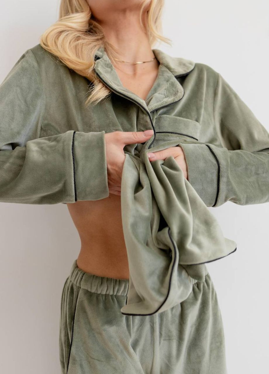 Фісташкова жіноча піжама велюр jeny на гудзиках кольору фісташка р.l 442571 New Trend