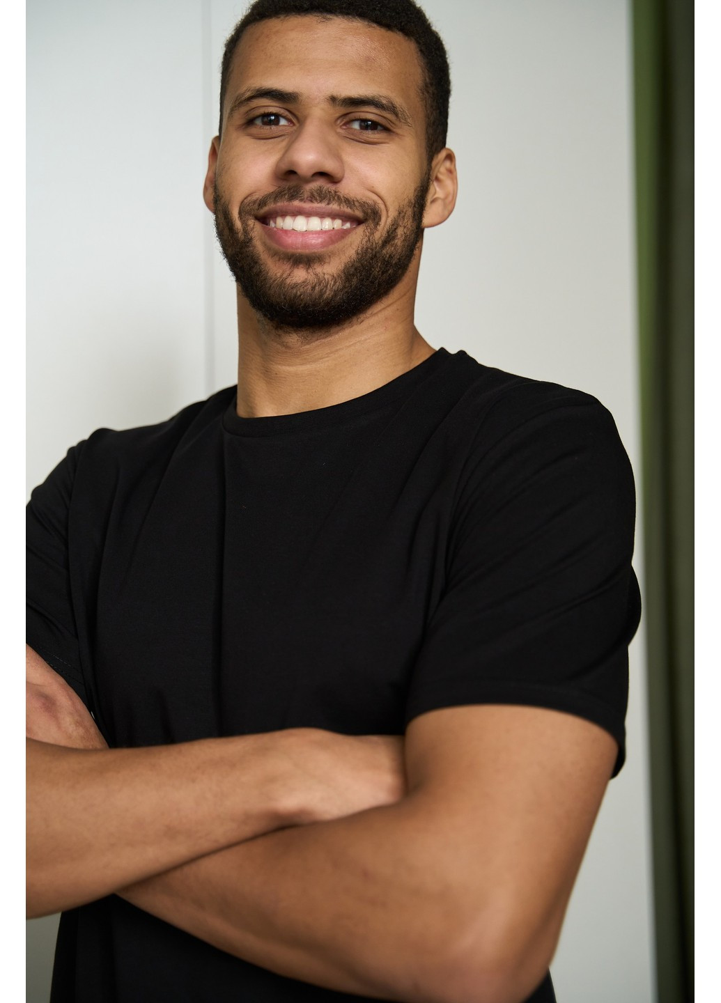 Пижама мужская COTTON BASIC футболка черная + штаны прямые хаки Handy Wear (278076156)