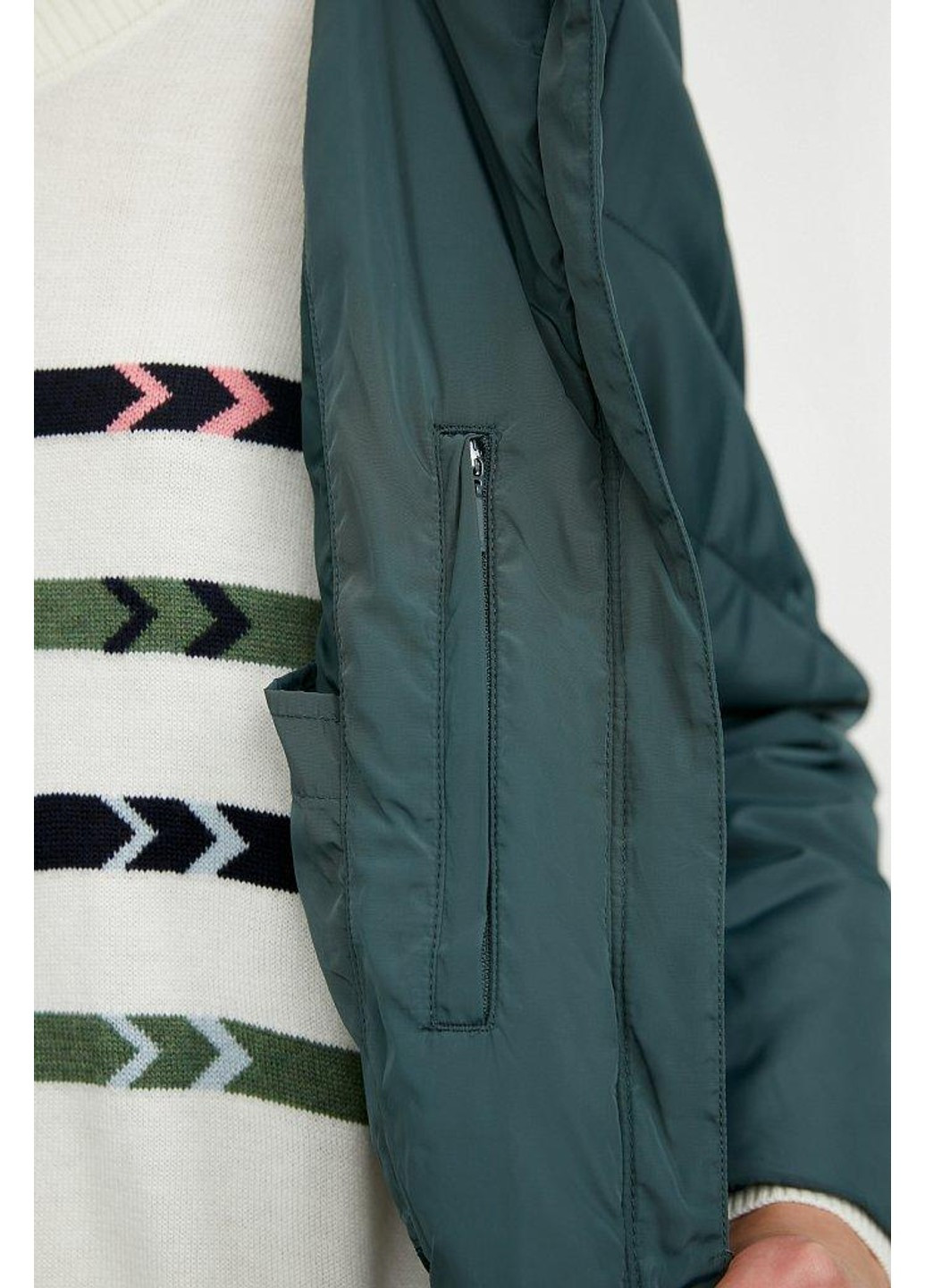 Зеленая демисезонная куртка a20-11007-511 Finn Flare