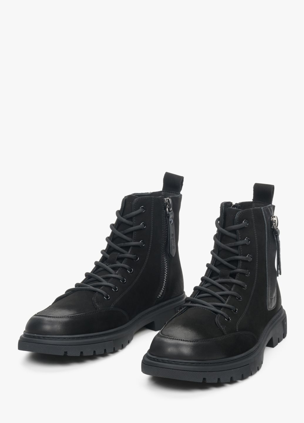 Черные ботинки Estro