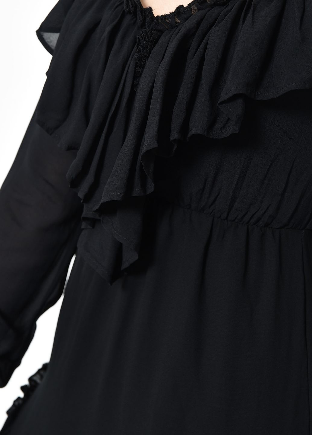 Черное кэжуал платье женское черного цвета однотонное баллон Let's Shop однотонное