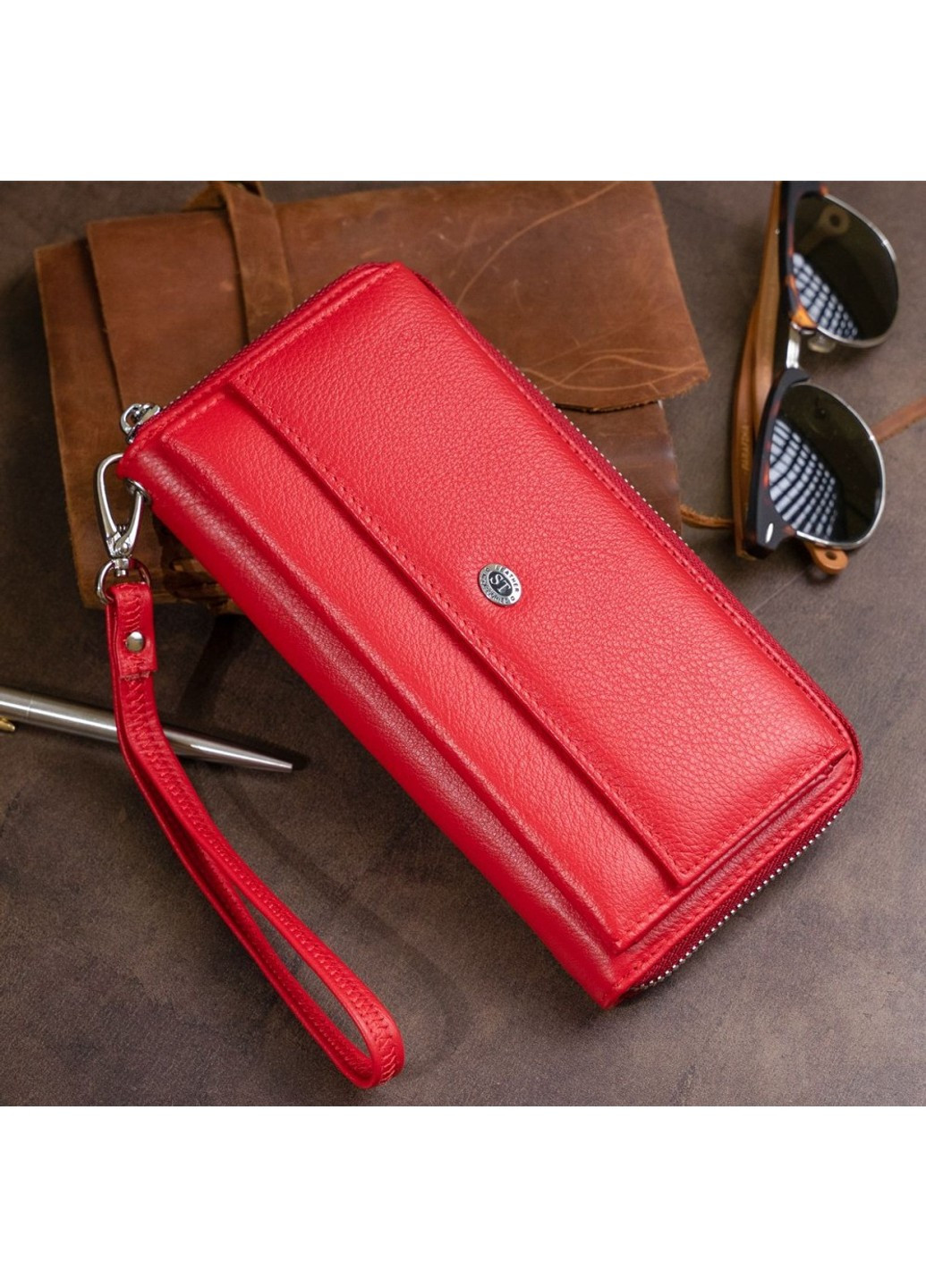 Жіночий шкіряний гаманець ST Leather 19299 Червоний ST Leather Accessories (262453841)