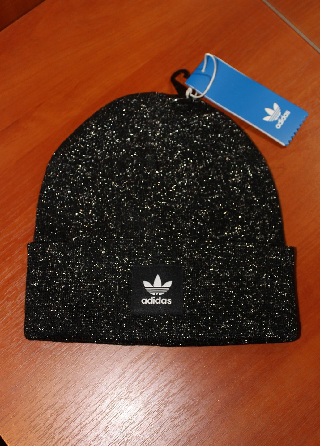 Шапка унисекс с блесками Adidas Originals adicolor cuff knit glitter beanie hat h35541 black silver (269266665)