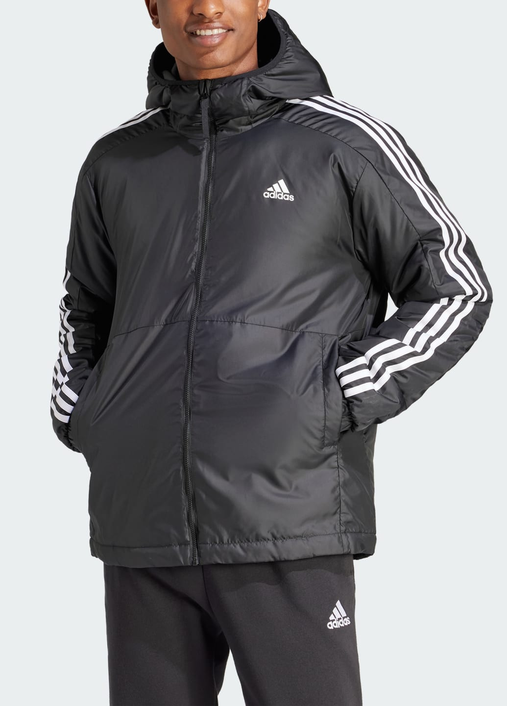 Чорна демісезонна куртка essentials 3-stripes insulated adidas