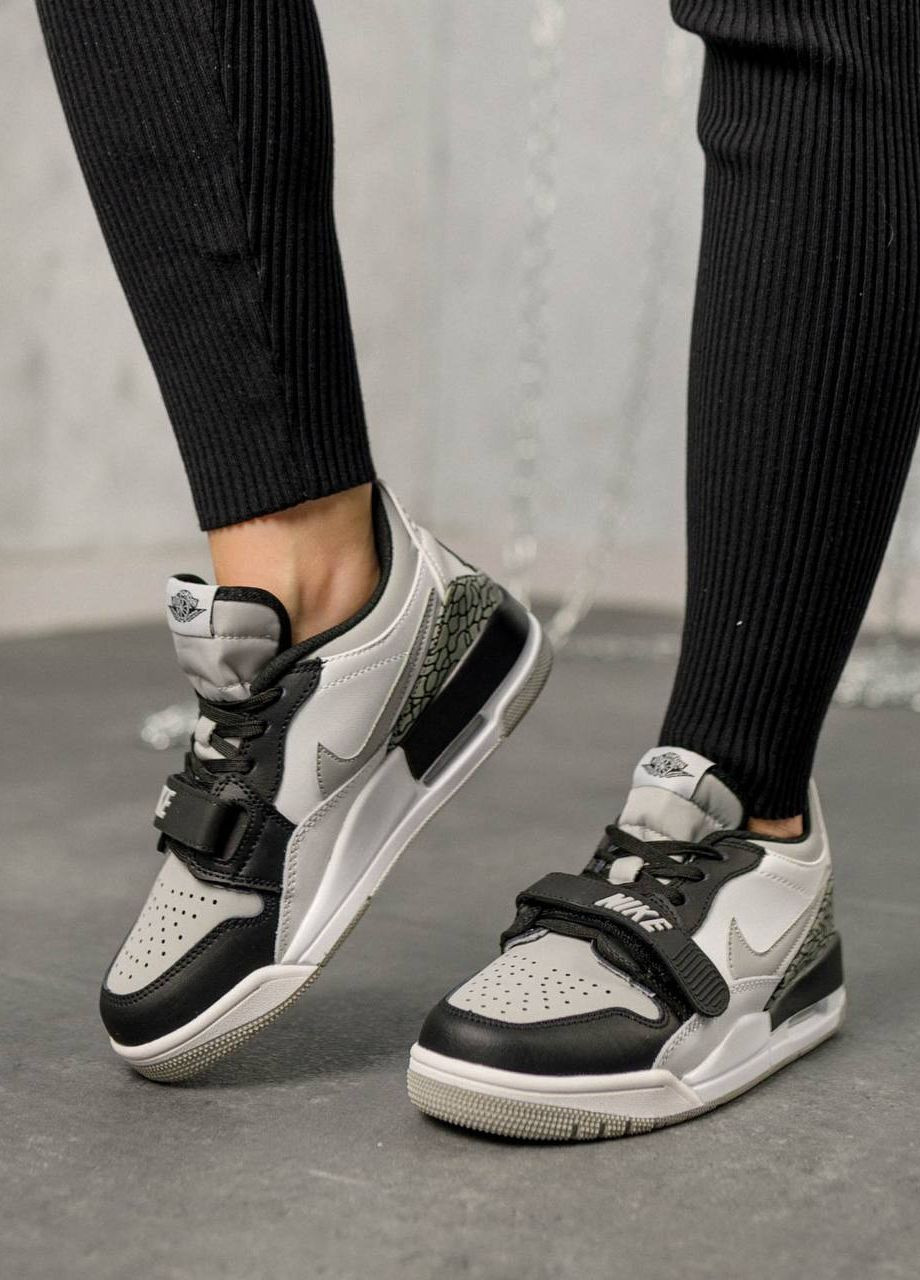Білі осінні кросівки жіночі, вьетнам Nike Air Jordan Legasy 312 Low White Black Gray