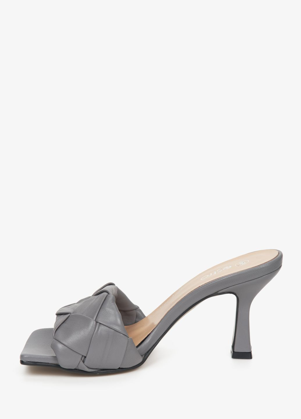 Серые шлепанцы Estro