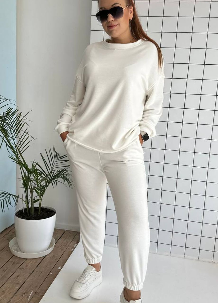 Очень красивый и легкий женский спортивный костюм No Brand (260737000)