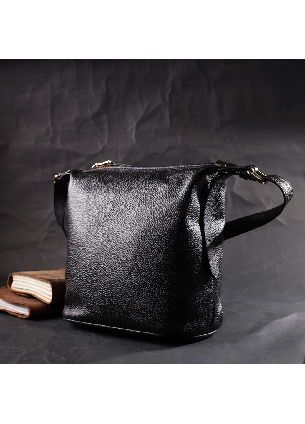Вместительная женская сумка с одной длинной ручкой из натуральной кожи 22305 Черная Vintage (276457500)