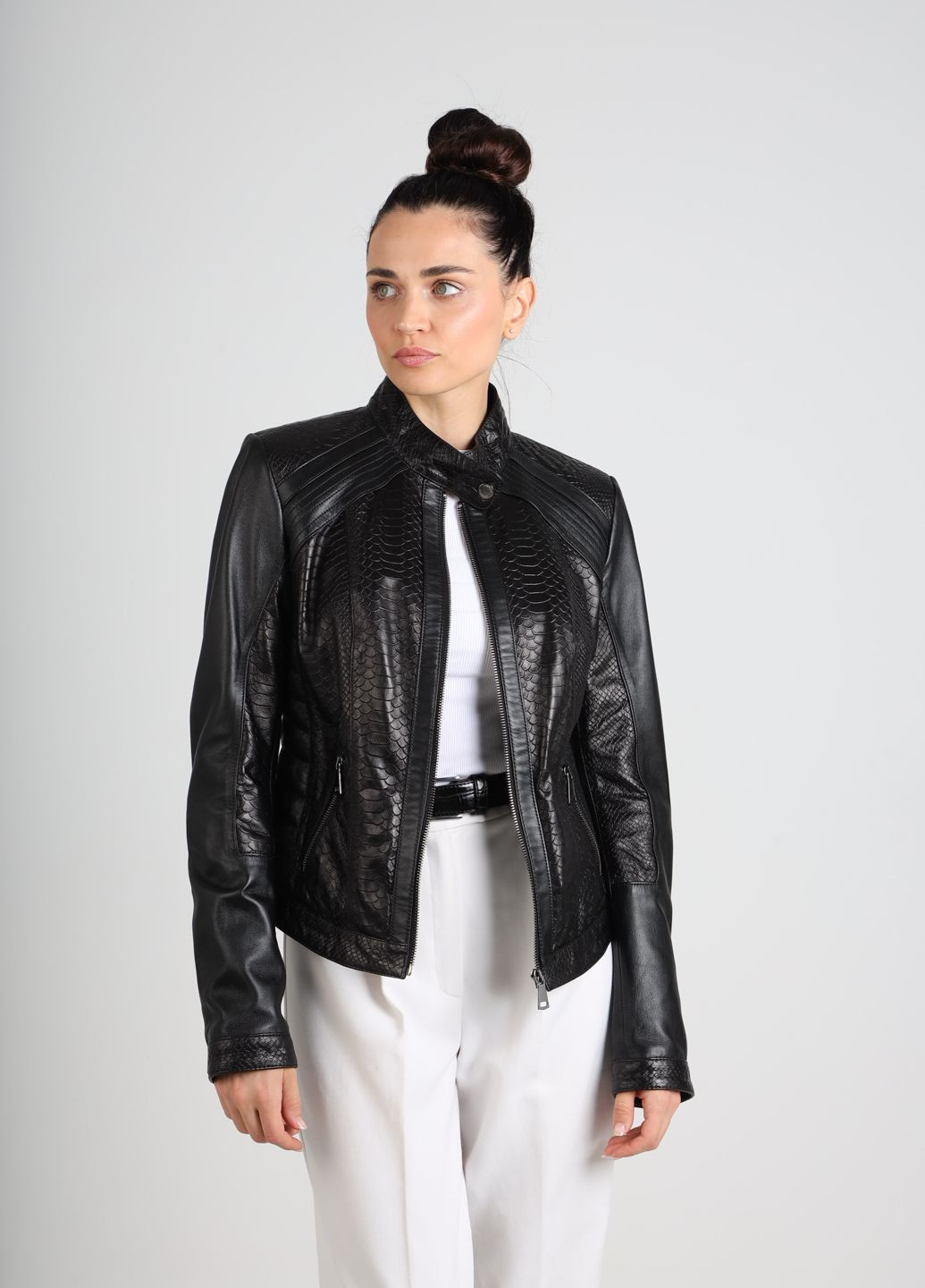 Чорна демісезонна жіноча класична шкіряна приталена куртка під пітона. 100% натуральна шкіра. весна осінь демісезон fer-14 чорна Actors