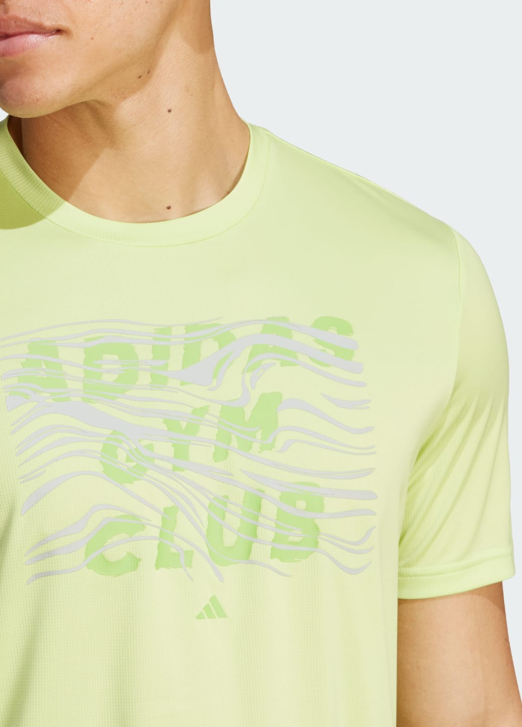 Зеленая футболка hiit graphic training adidas