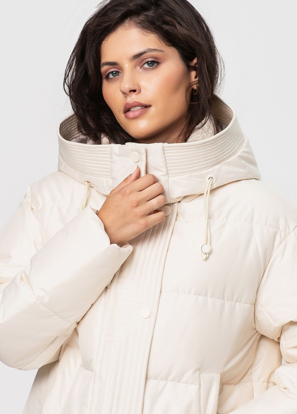Молочная зимняя куртка-пальто с капюшоном модель Icebear 3795