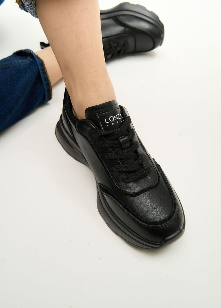 Чорні осінні кросівки 179996 Lonza
