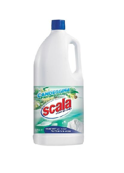 Жидкий отбеливатель с ароматом эвкалипта Candeggina 2,5л Scala (276385770)