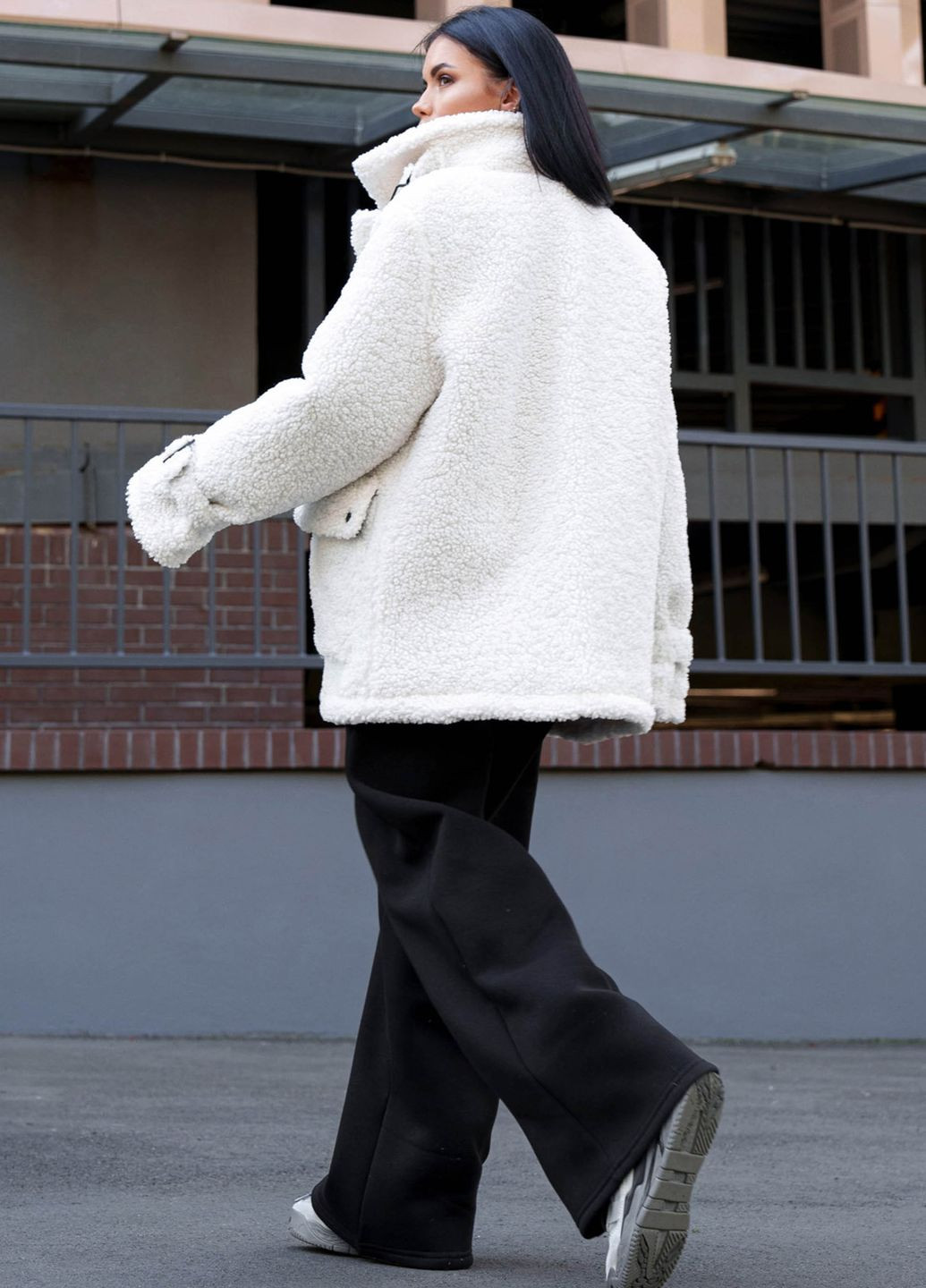 Стильна шуба з штучного хутра "Teddy "в білому кольорі Jadone Fashion (265539904)
