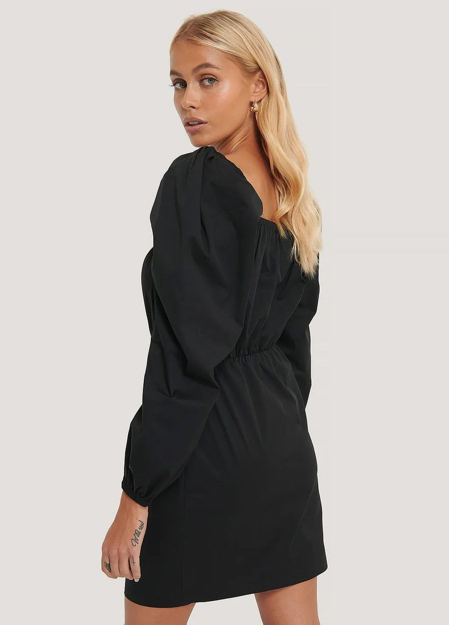 Чорна сукня NA-KD