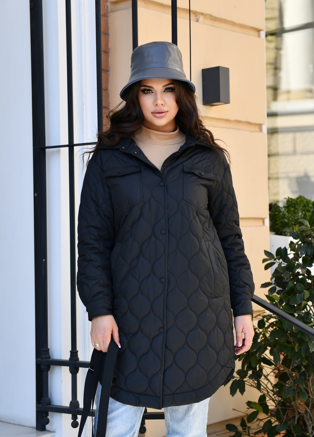 Женское демисезонное пальто-рубашка черное 177932 Sobello (257018400)