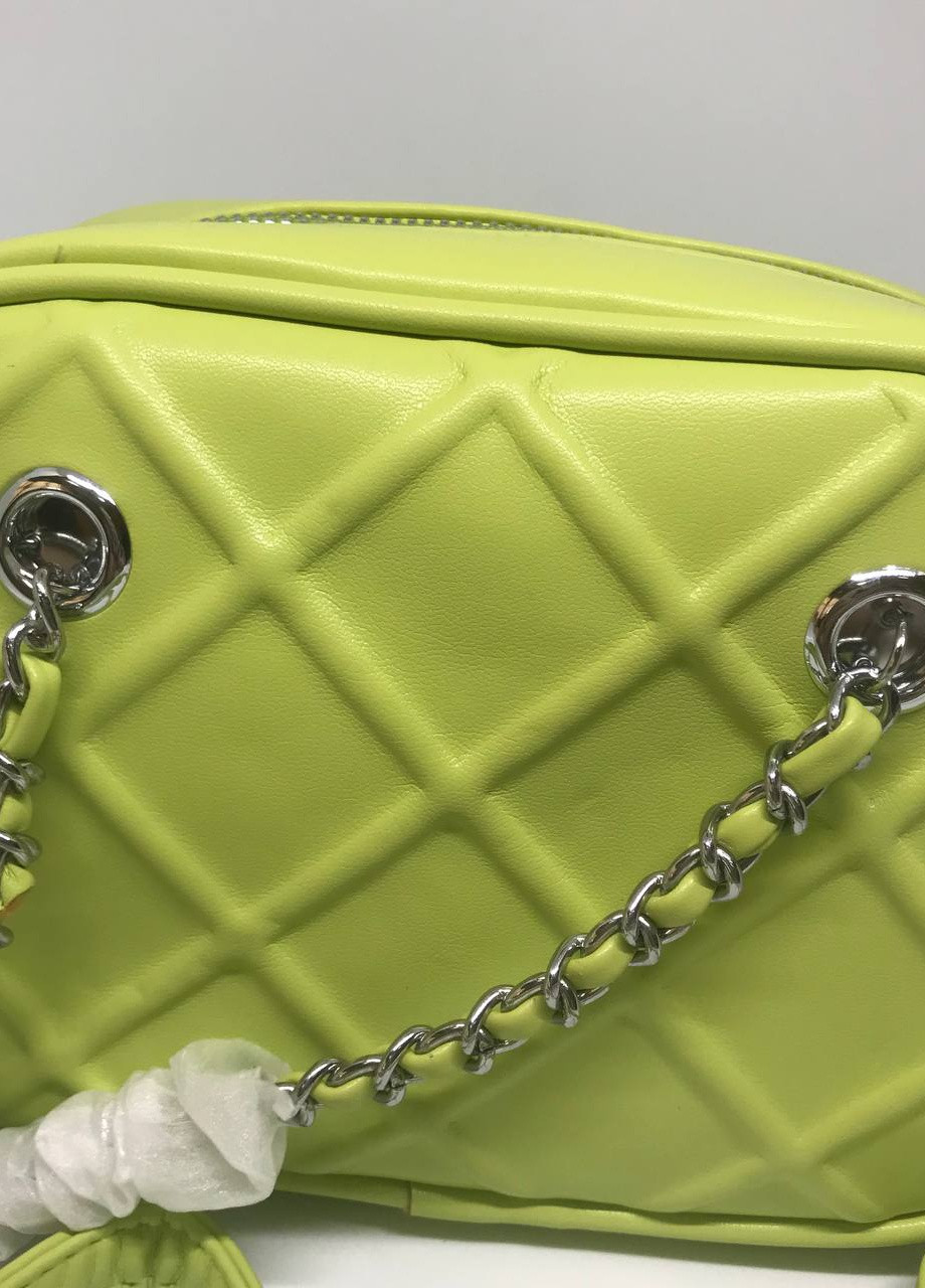 Жіноча сумочка з ремінцем колір насичений зелений 436081 New Trend (259501409)