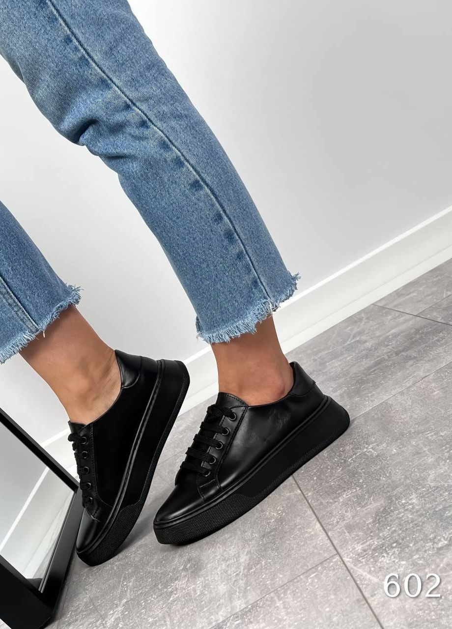 Чорні осінні класичні жіночі кросівки No Brand