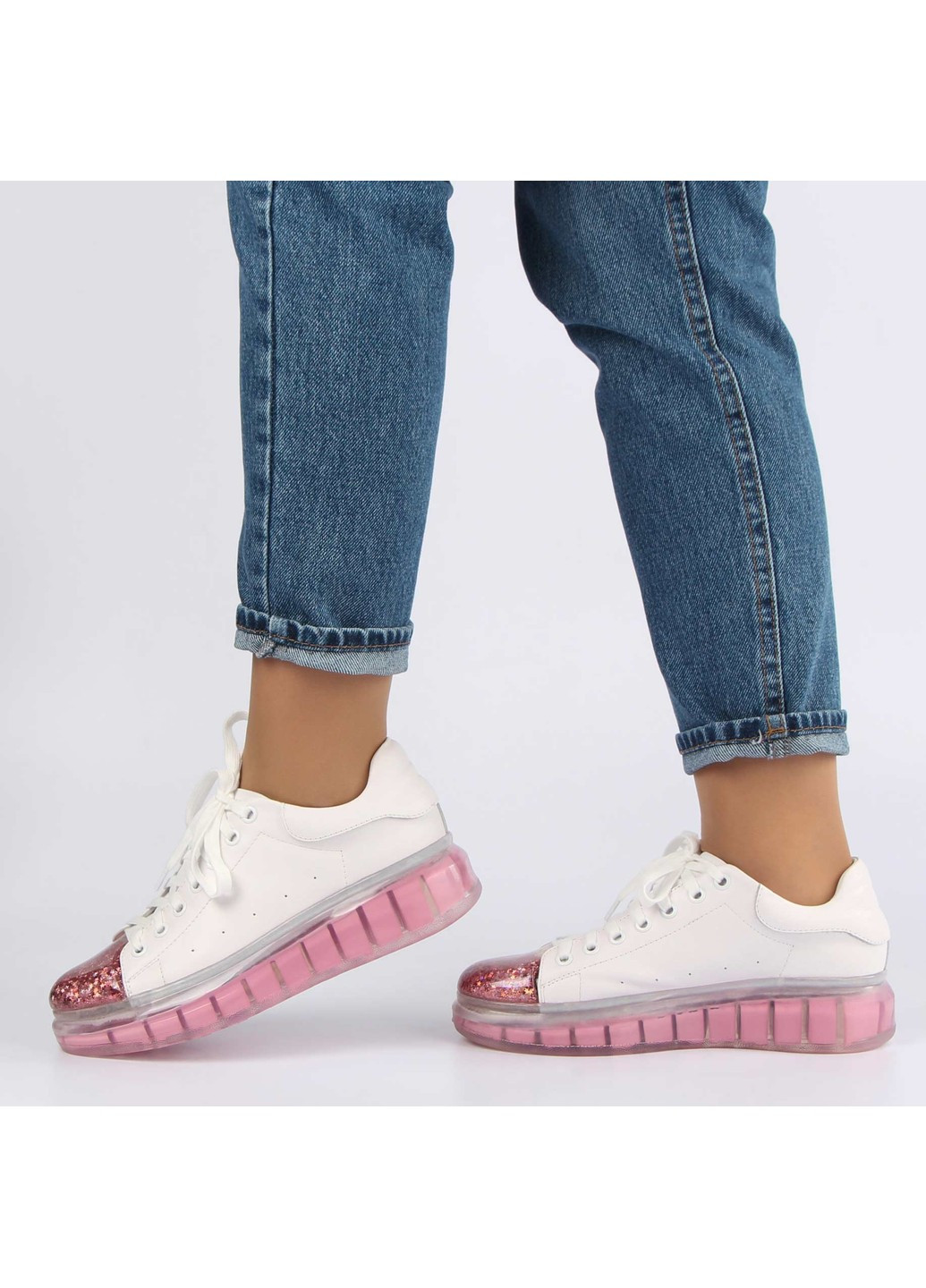 Белые демисезонные женские кроссовки 195922 Buts