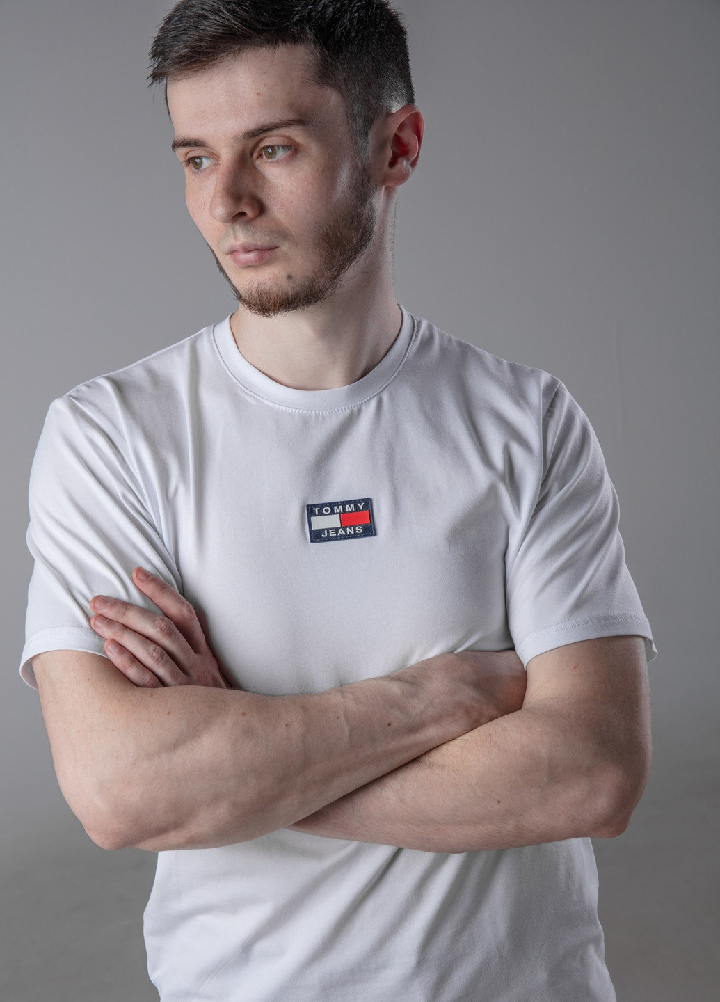 Белая базова футболка з лого тн с коротким рукавом Vakko