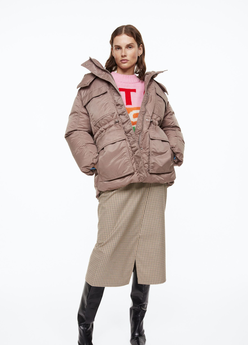 Коричневая зимняя коричневая зимняя объемная полномерная куртка H&M