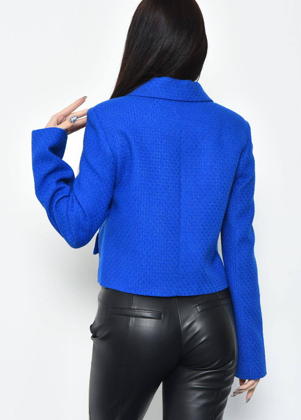 Синий женский пиджак женский укороченный синего цвета Let's Shop с орнаментом - демисезонный