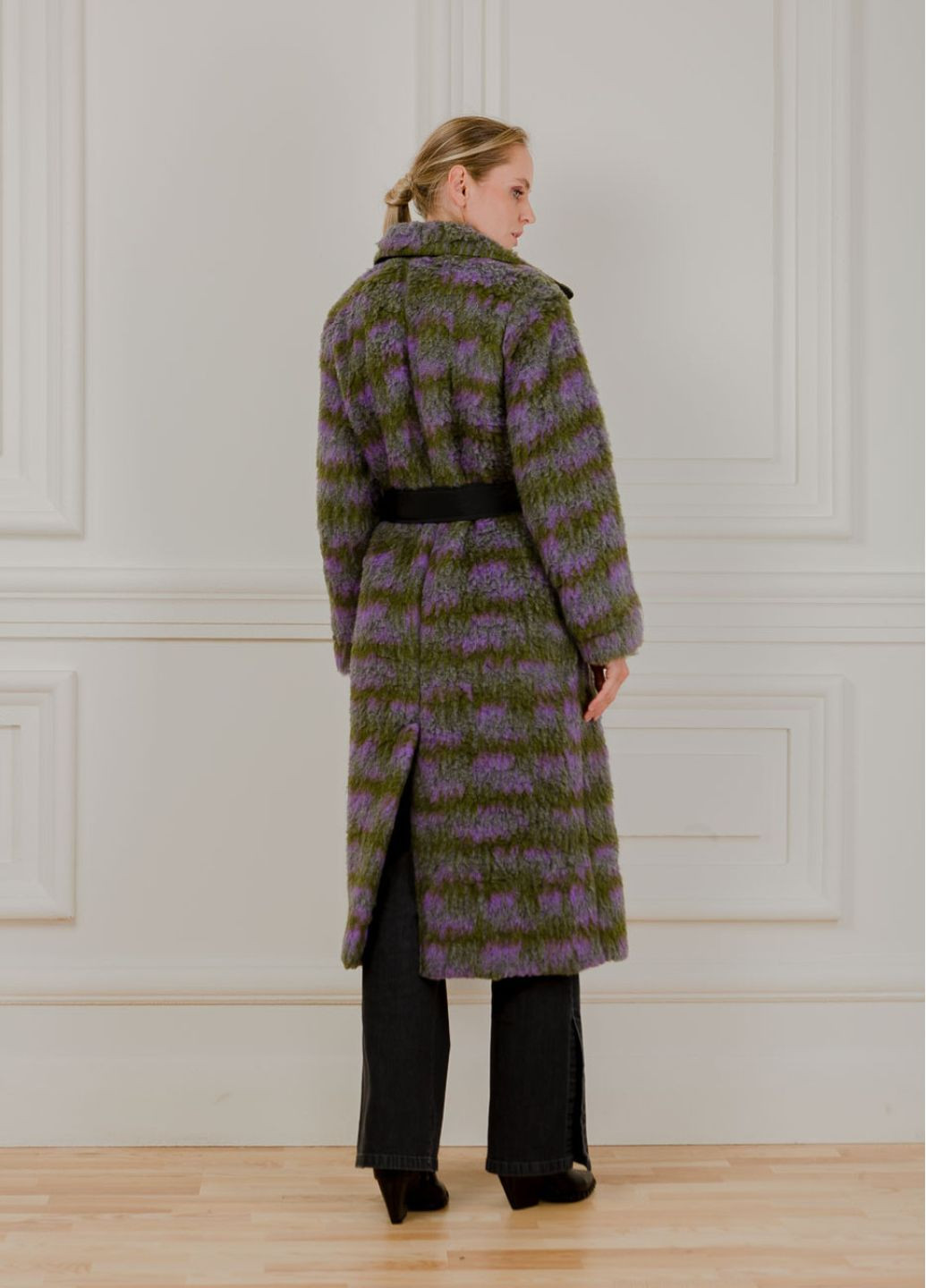 Фиолетовое демисезонное Меховое пальто в полоску Олбанс двубортное Dolcedonna