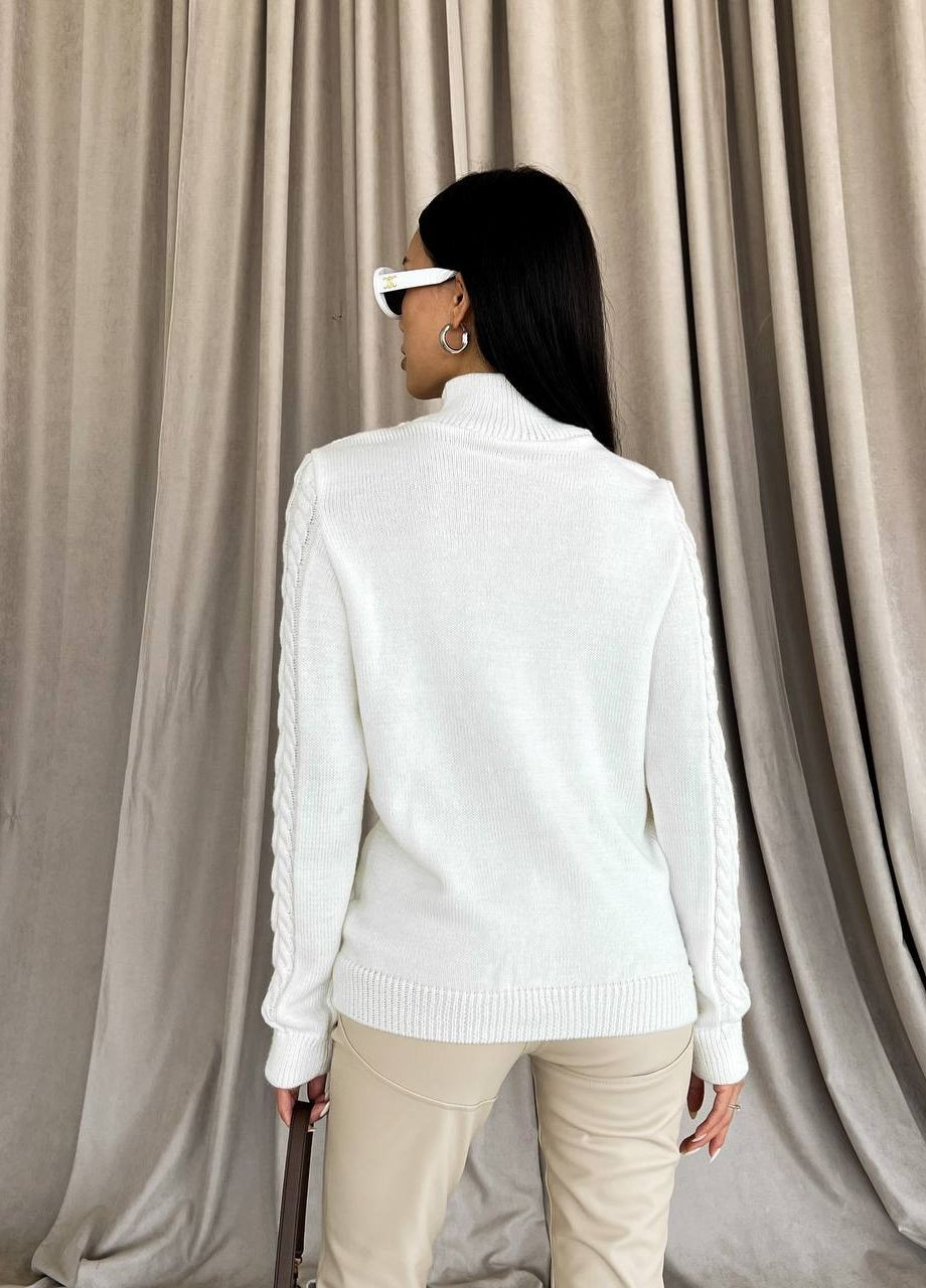 Жіночий в'язаний светр з візерунком коси колір молочний р.42/46 443582 New Trend (266424142)