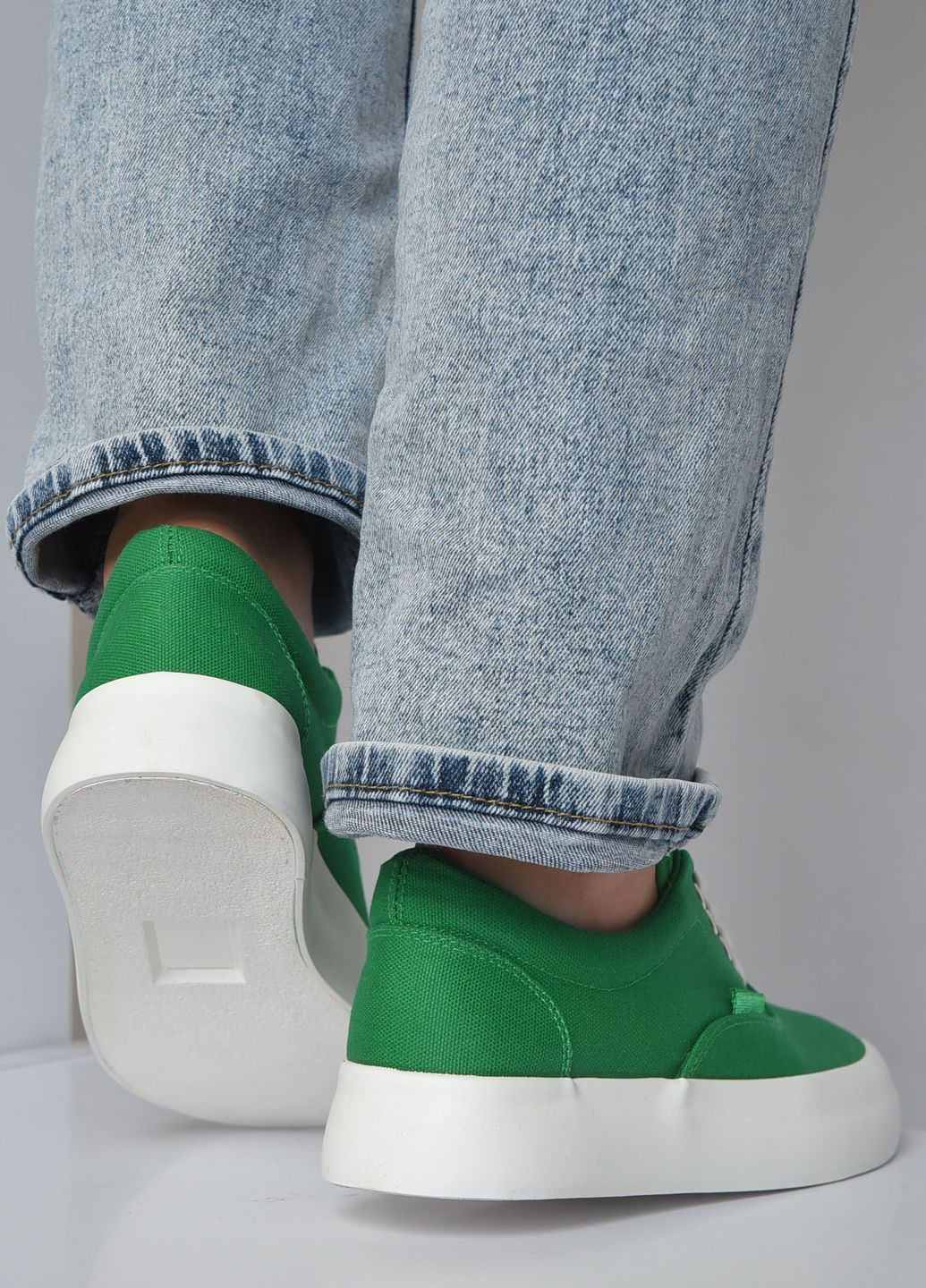 Зелені кеди жіночі зеленого кольору на шнурівці текстиль Let's Shop