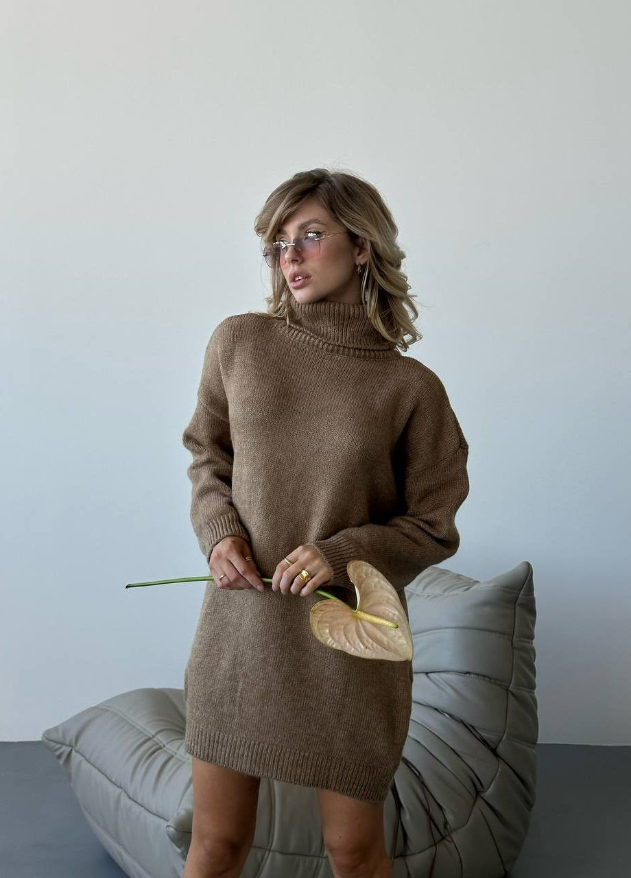 Кофейный демисезонный свитер-туника Garna