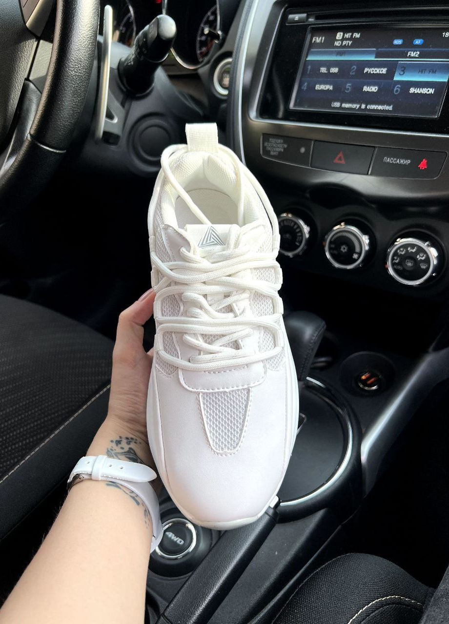 Белые демисезонные кроссовки реплика в стиле adidas белые Vakko